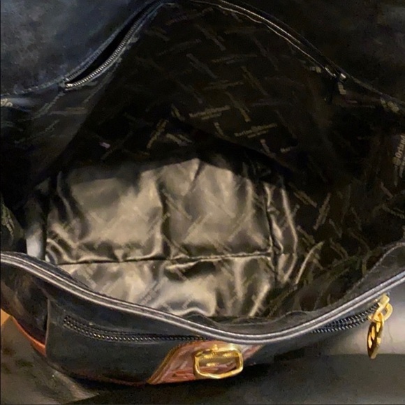 Italian Leather Bucket Bag - Picture 14 of 16